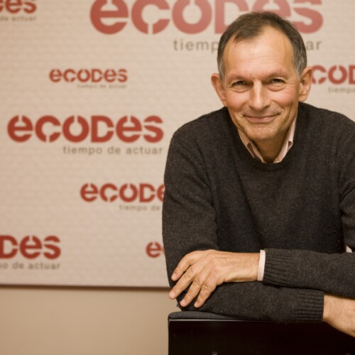 Víctor Viñuales Sociólogo, cofundador y Director de Fundación Ecología y Desarrollo (ECODES)